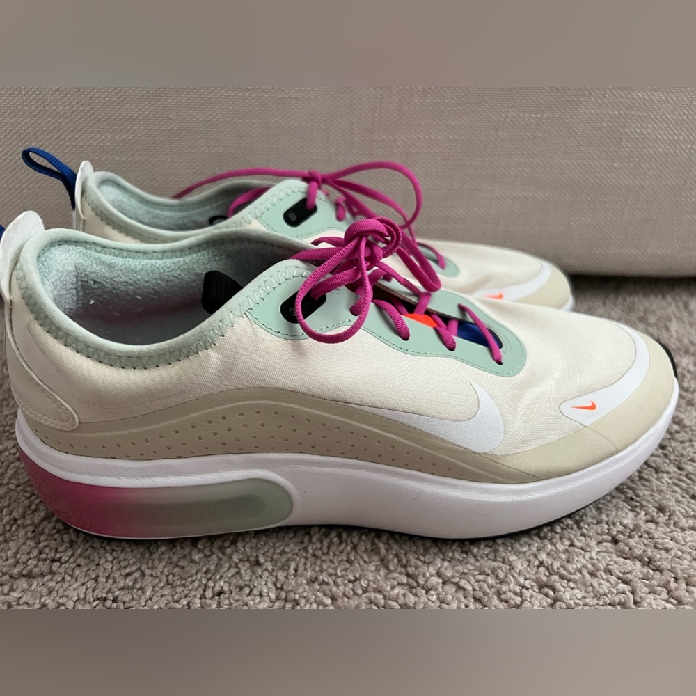 Women’s Nike Air Max